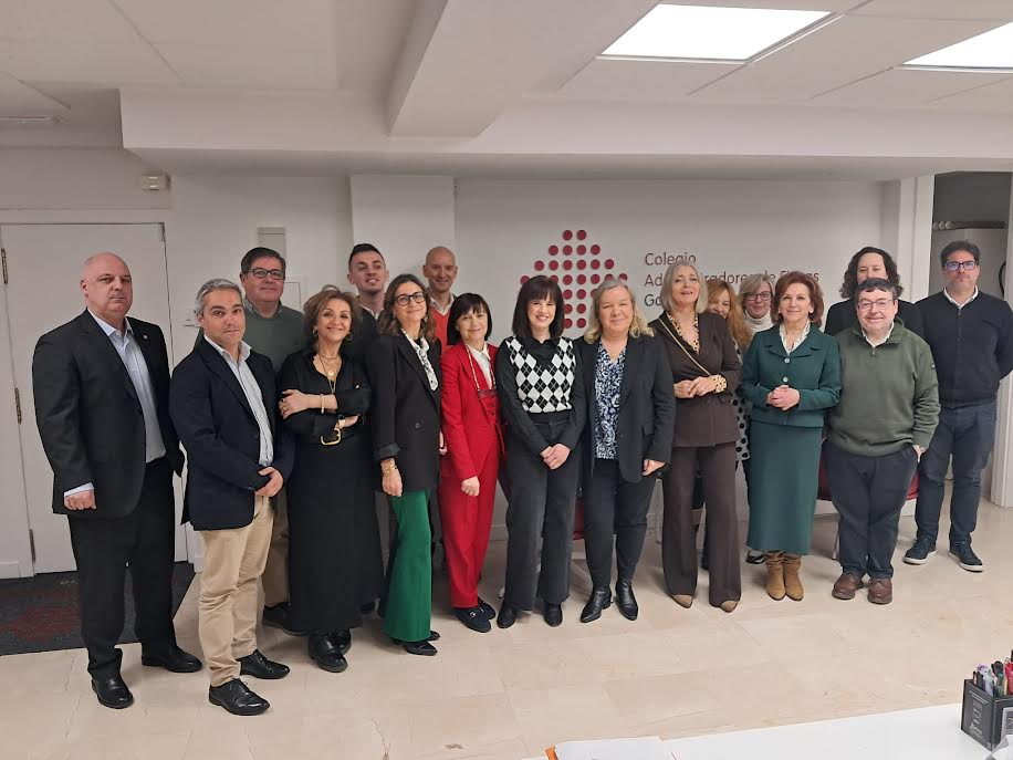 Más de 20 colegiados de A Coruña se reunieron en COAFGA el pasado viernes